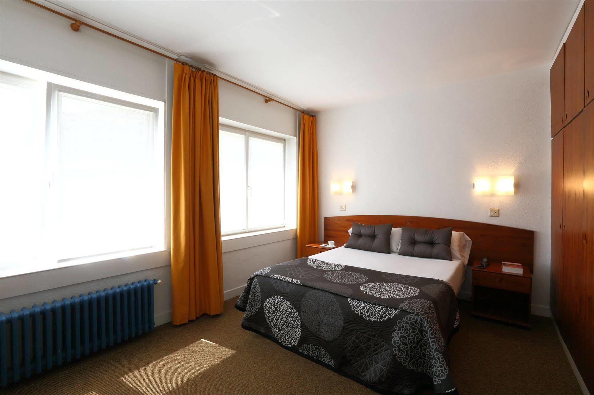 Hotel Record San Sebastián Esterno foto