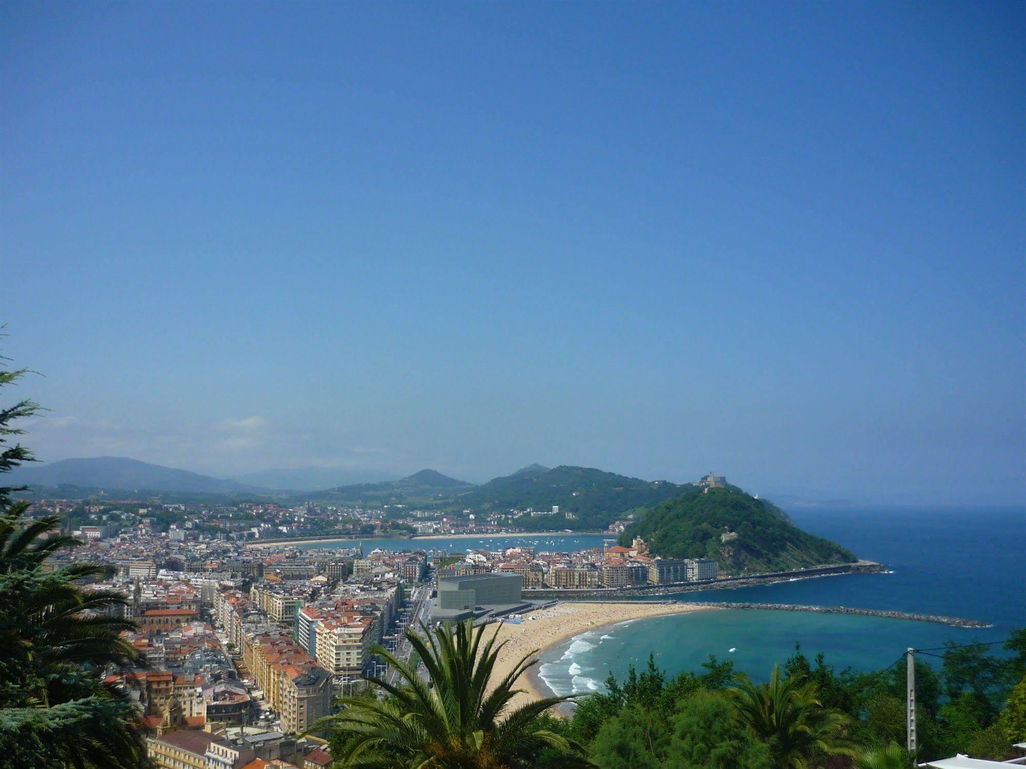 Hotel Record San Sebastián Esterno foto